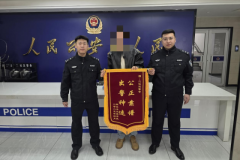 解千结 护万家  冰城公安筑牢社区平安防线