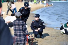 巡查齐发力 宣传入人心  冰城公安筑牢江上安全防线