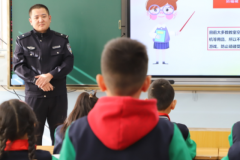 开学季丨通河公安：硬核守护相伴元气满满返校